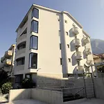 Verica アパートホテル Baška Voda