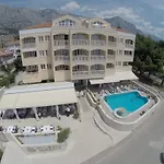 アパートホテル Verica Baška Voda