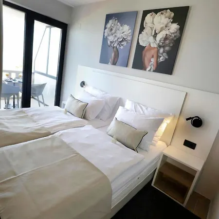 Verica Aparthotel 3*