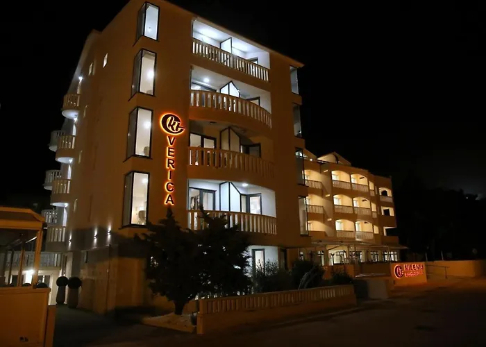 Verica 3*